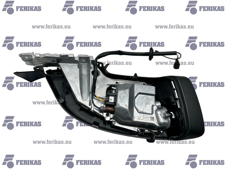 Mercedes-Benz rear view camera, left side - Rear view mirror: picture 1 Mercedes-Benz rear view camera, left side - Rear view mirror: picture 1