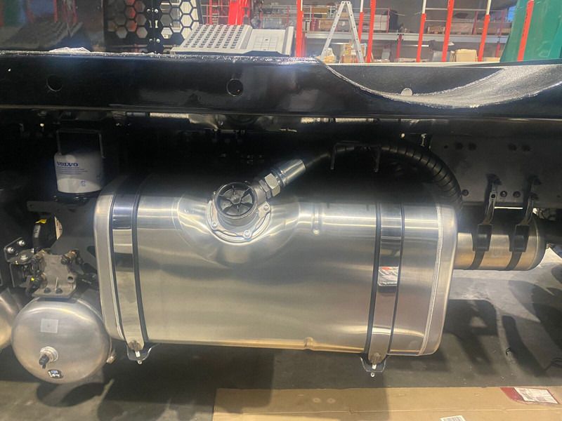 New Hydraulic tank for Truck Parker: picture 9 New Hydraulic tank for Truck Parker: picture 9