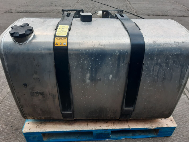 Renault - Fuel tank for Truck: picture 3 Renault - Fuel tank for Truck: picture 3