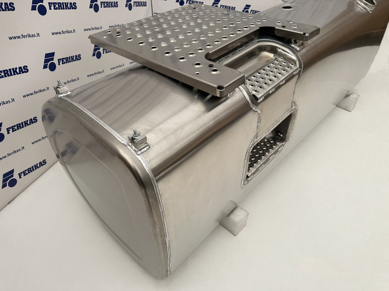 Volvo Aluminum - Fuel tank for Truck: picture 3 Volvo Aluminum - Fuel tank for Truck: picture 3