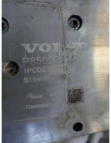 Volvo FH 4 - Exhaust system for Truck: picture 3 Volvo FH 4 - Exhaust system for Truck: picture 3