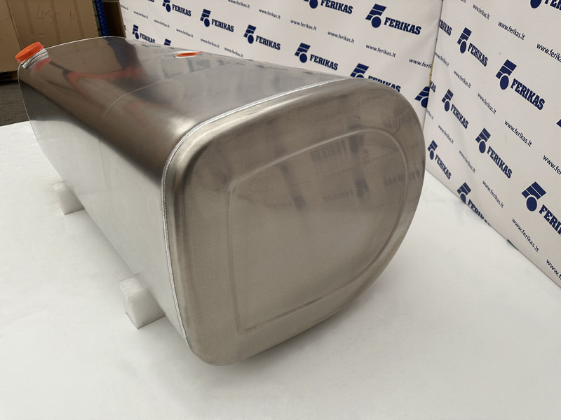 Volvo New aluminum fuel tank 475L - Fuel tank for Truck: picture 2 Volvo New aluminum fuel tank 475L - Fuel tank for Truck: picture 2