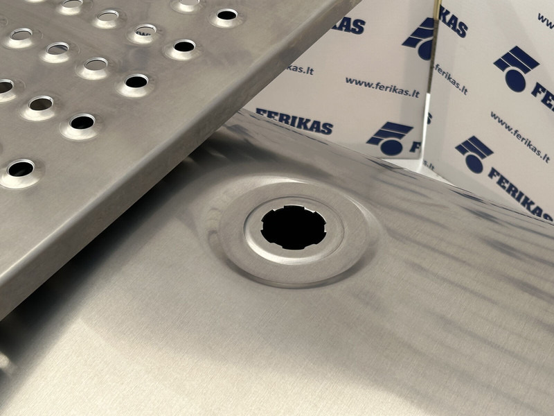 Volvo New aluminum fuel tank 700L - Fuel tank for Truck: picture 5 Volvo New aluminum fuel tank 700L - Fuel tank for Truck: picture 5