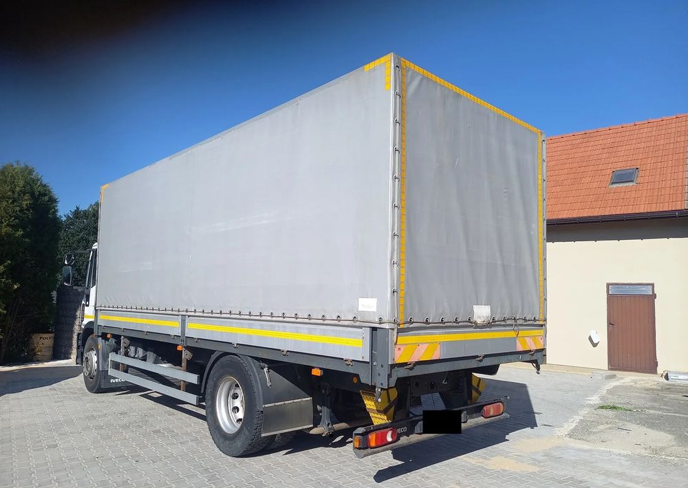 Inny - Curtainsider truck: picture 3 Inny - Curtainsider truck: picture 3