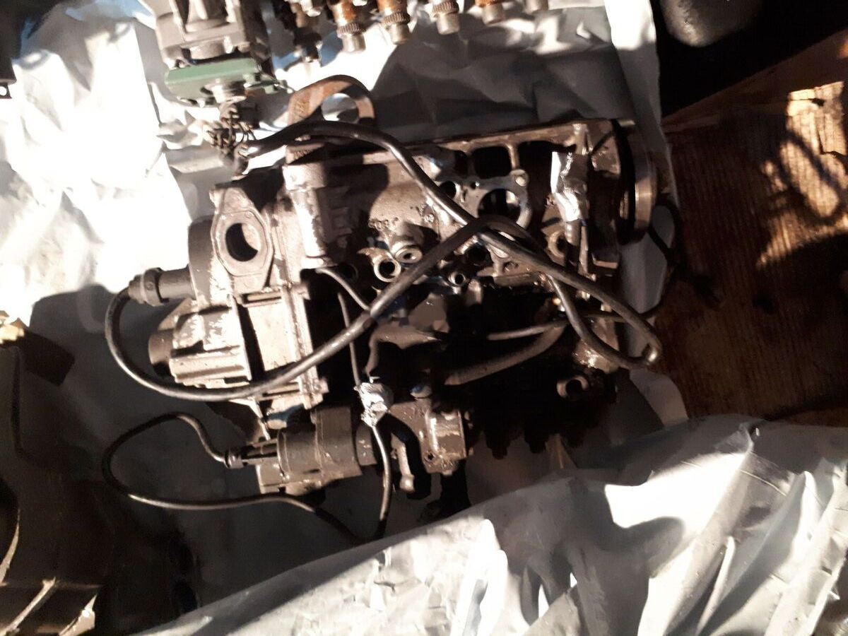 MAN 0402746967. 0402736883. 0402946023. 034 MAN - Fuel pump for Truck: picture 4 MAN 0402746967. 0402736883. 0402946023. 034 MAN - Fuel pump for Truck: picture 4