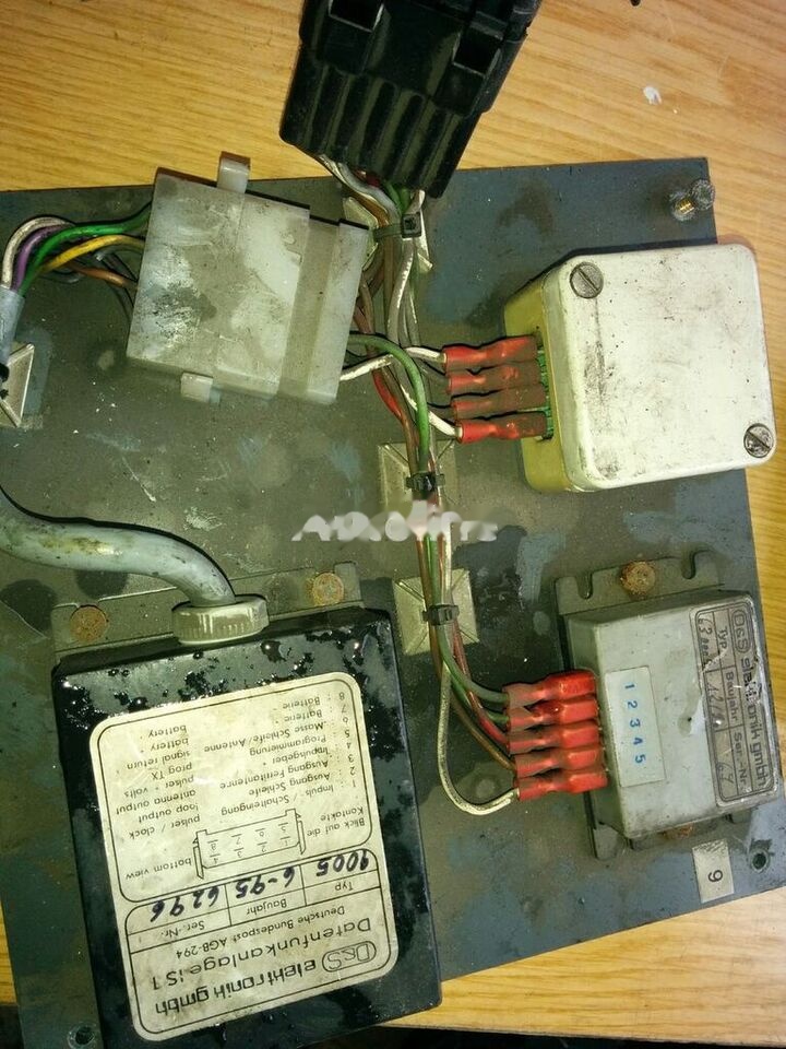 MAN Intarder EST-32 ZF-6009058022 MAN VOLVO - ECU for Bus: picture 1 MAN Intarder EST-32 ZF-6009058022 MAN VOLVO - ECU for Bus: picture 1