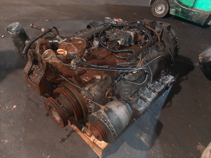 Mercedes-Benz OM447 - Engine: picture 1 Mercedes-Benz OM447 - Engine: picture 1