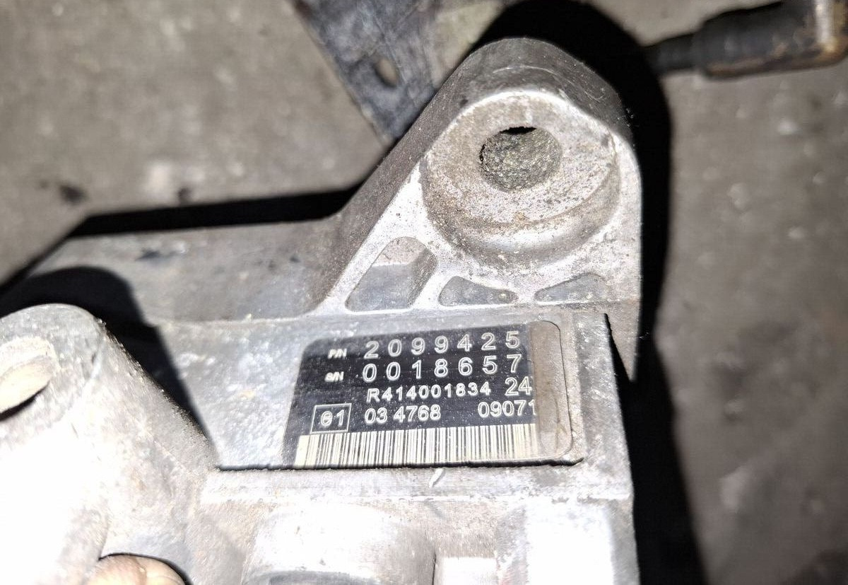 Mootor klapp Volvo B12B Volvo - Engine and parts for Bus: picture 2 Mootor klapp Volvo B12B Volvo - Engine and parts for Bus: picture 2