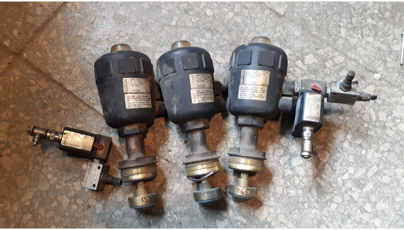 Scania B12 - Cables/ Wire harness: picture 3 Scania B12 - Cables/ Wire harness: picture 3