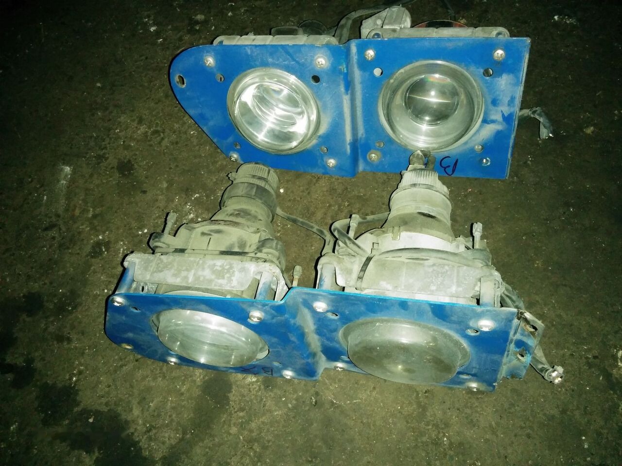 Scania Irizar Volvo. Man. Mersedes Scania - Headlight for Bus: picture 4 Scania Irizar Volvo. Man. Mersedes Scania - Headlight for Bus: picture 4