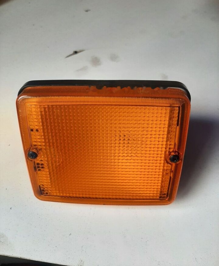 Volvo 1110985 vo 70305322 Volvo 70305322 - Turn signal for Bus: picture 4 Volvo 1110985 vo 70305322 Volvo 70305322 - Turn signal for Bus: picture 4