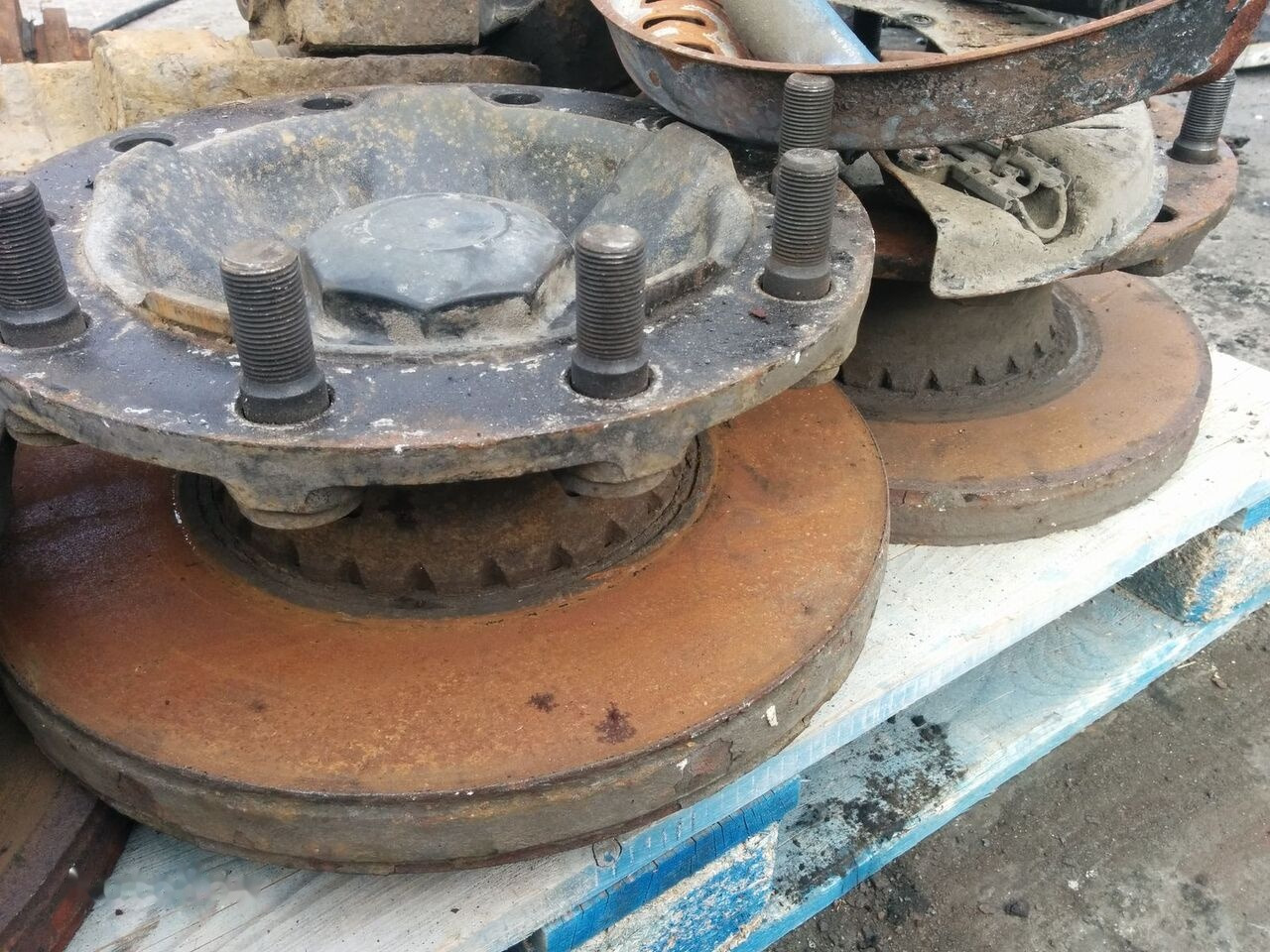 Volvo Iveko. Neoplan Volvo 9700 B12 - Wheel hub for Bus: picture 4 Volvo Iveko. Neoplan Volvo 9700 B12 - Wheel hub for Bus: picture 4