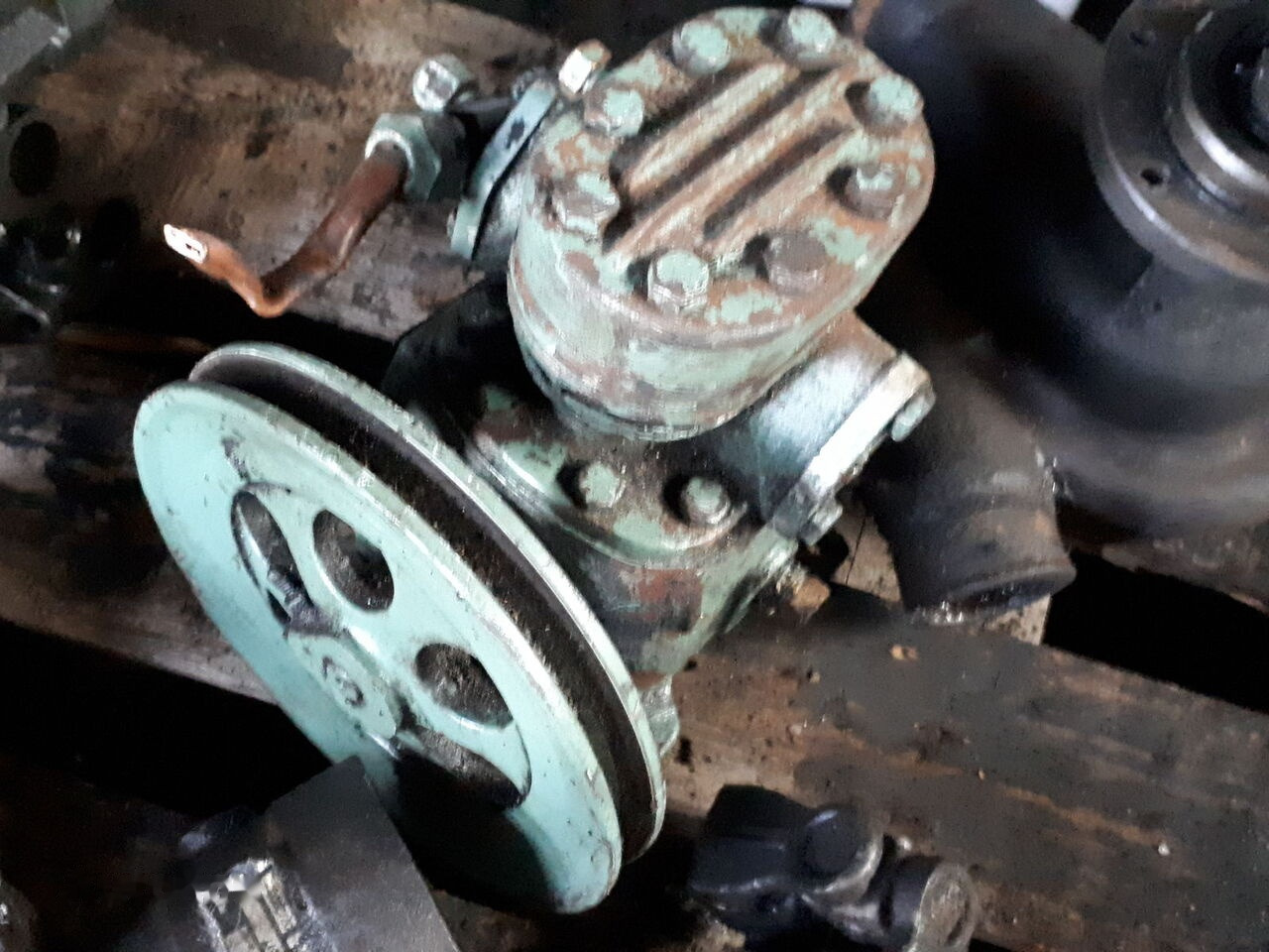 Volvo LK4918/ KZ 43326 . WABCO 4121008062 Volvo D10A . MAN. Scania - Air brake compressor for Bus: picture 4 Volvo LK4918/ KZ 43326 . WABCO 4121008062 Volvo D10A . MAN. Scania - Air brake compressor for Bus: picture 4