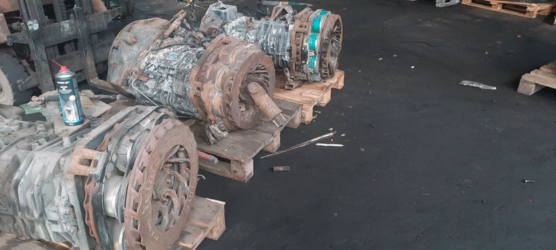 ZF 6S1600 - Gearbox: picture 1 ZF 6S1600 - Gearbox: picture 1