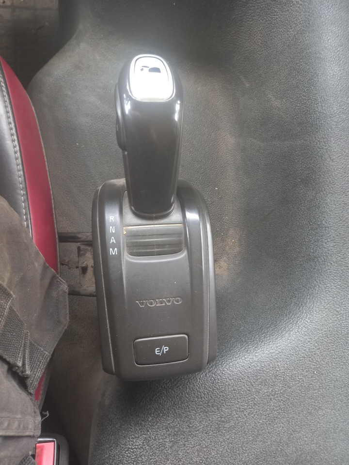 Tractor unit VOLVO fm: picture 25