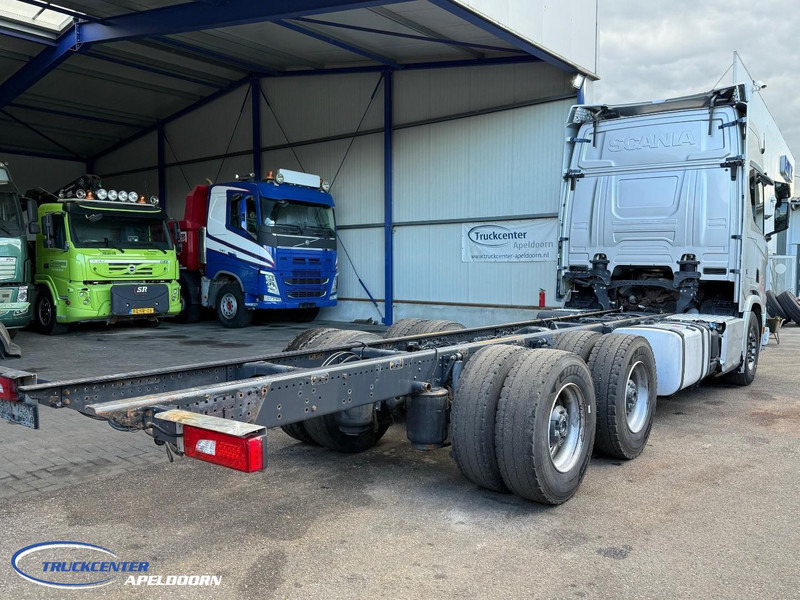 Scania R730 XT NGS V8 6x4 Naafreductie, Retarder, PTO - Cab chassis truck: picture 2 Scania R730 XT NGS V8 6x4 Naafreductie, Retarder, PTO - Cab chassis truck: picture 2
