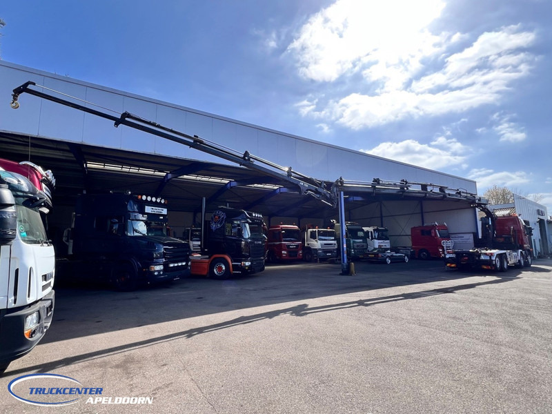 Volvo FH 440 HIAB 377 E6 + JIB 70X E4, 8x2, Euro 5 - Crane truck: picture 2 Volvo FH 440 HIAB 377 E6 + JIB 70X E4, 8x2, Euro 5 - Crane truck: picture 2
