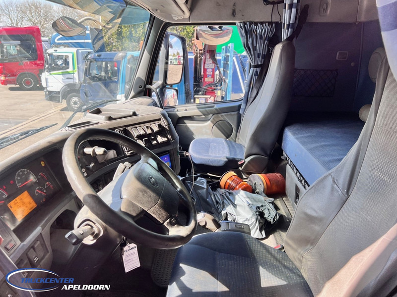 Volvo FH 440 HIAB 377 E6 + JIB 70X E4, 8x2, Euro 5 - Hook lift truck, Crane truck: picture 5 Volvo FH 440 HIAB 377 E6 + JIB 70X E4, 8x2, Euro 5 - Hook lift truck, Crane truck: picture 5
