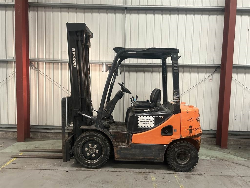 Doosan D25S-5 - Diesel forklift: picture 1 Doosan D25S-5 - Diesel forklift: picture 1