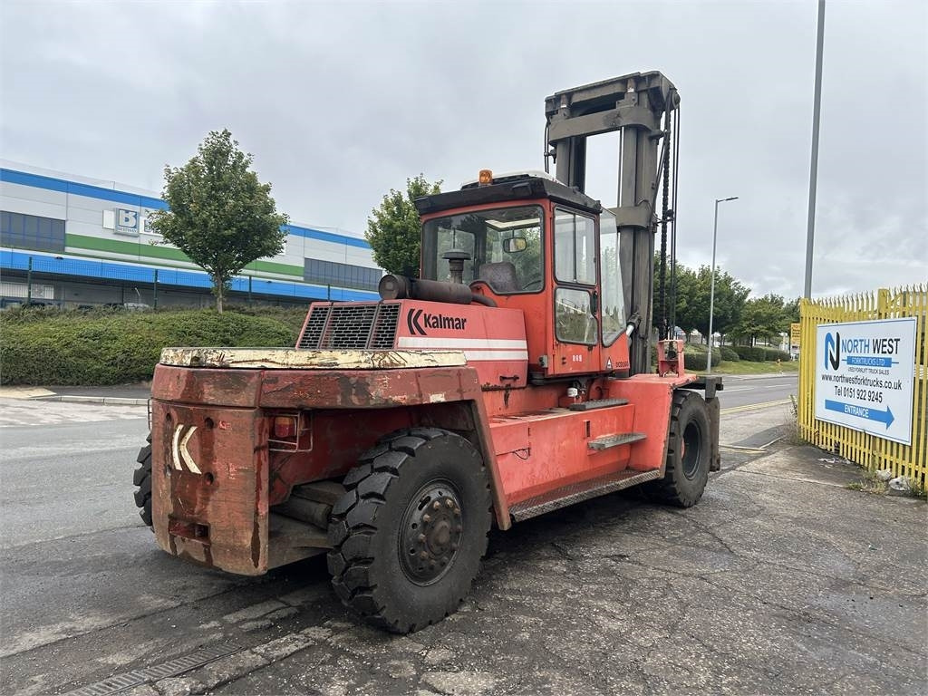 Kalmar DCD160-12 - Diesel forklift: picture 5 Kalmar DCD160-12 - Diesel forklift: picture 5