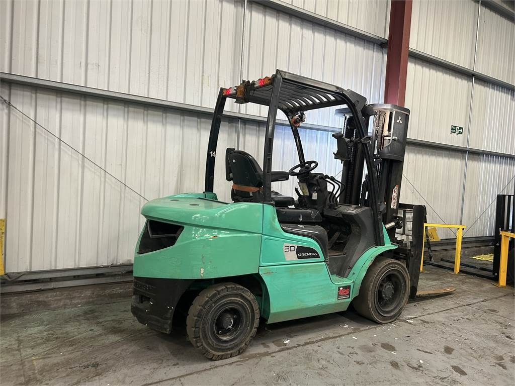 Diesel forklift Mitsubishi FD30NT: picture 6