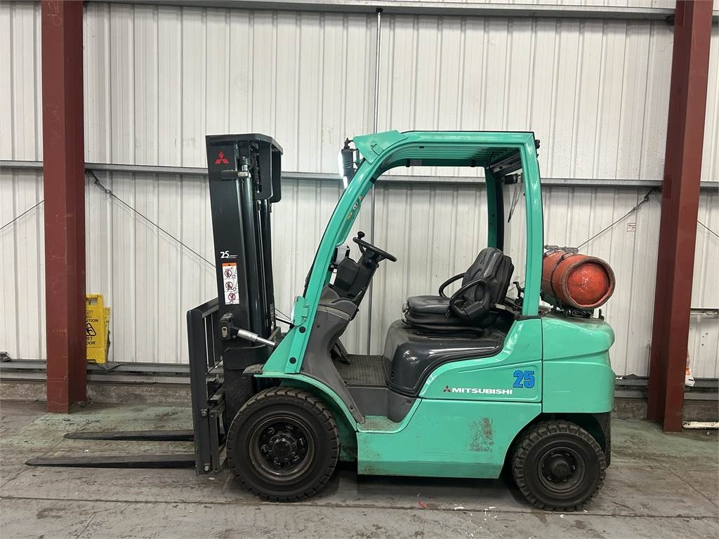 Mitsubishi FG25N - LPG forklift: picture 1 Mitsubishi FG25N - LPG forklift: picture 1