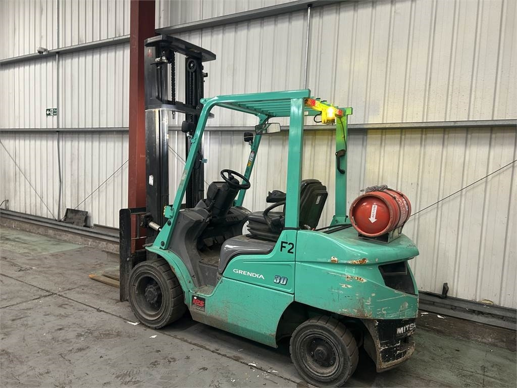 Mitsubishi FG30NT - LPG forklift: picture 3 Mitsubishi FG30NT - LPG forklift: picture 3
