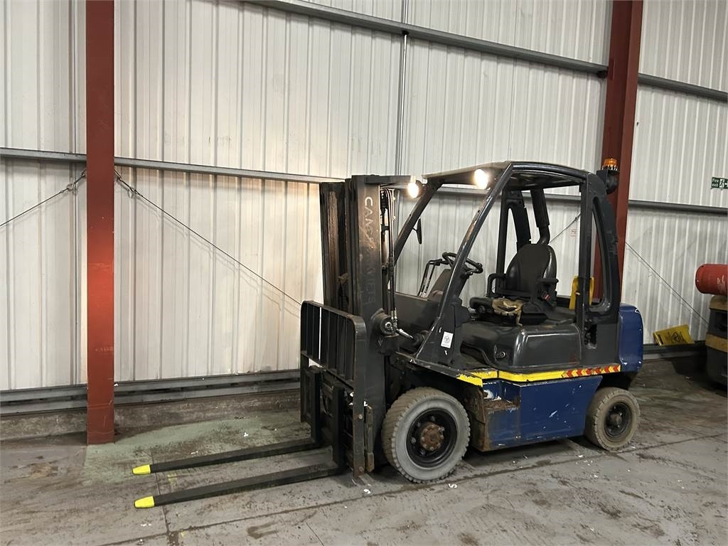 Nissan Y1D2A25Q - Diesel forklift: picture 2 Nissan Y1D2A25Q - Diesel forklift: picture 2