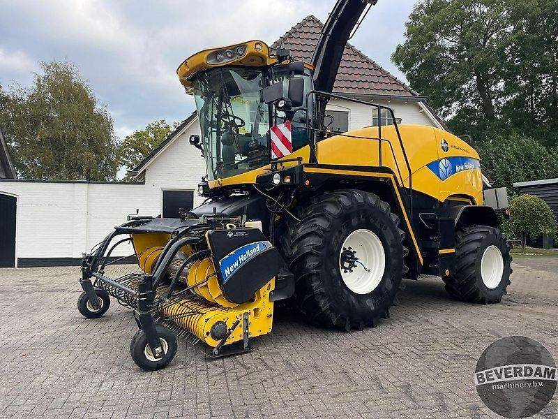 New Holland FR9090 - Agricultural machinery: picture 2 New Holland FR9090 - Agricultural machinery: picture 2