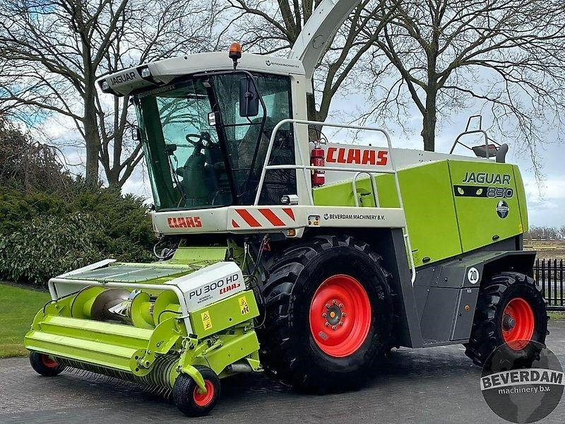 Claas Jaguar 830 492 - Forage harvester: picture 1 Claas Jaguar 830 492 - Forage harvester: picture 1
