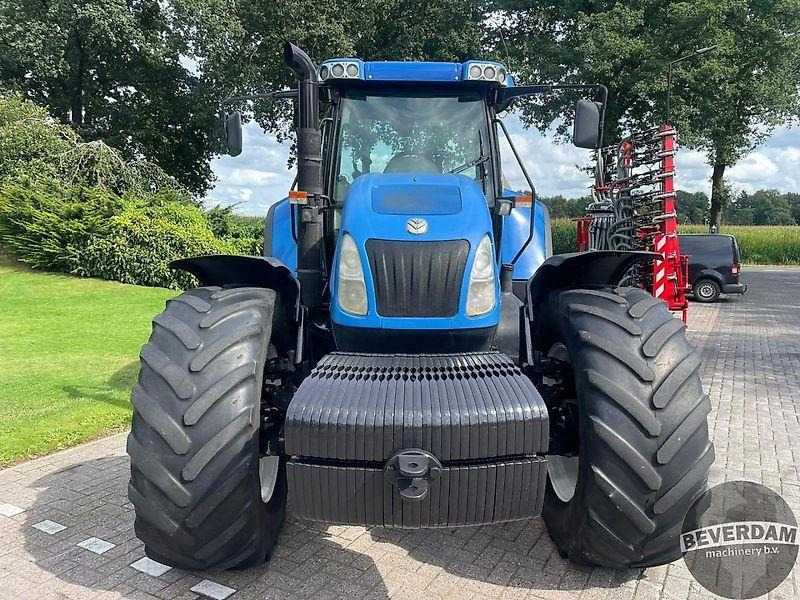 New Holland TVT 170 - Farm tractor: picture 3 New Holland TVT 170 - Farm tractor: picture 3