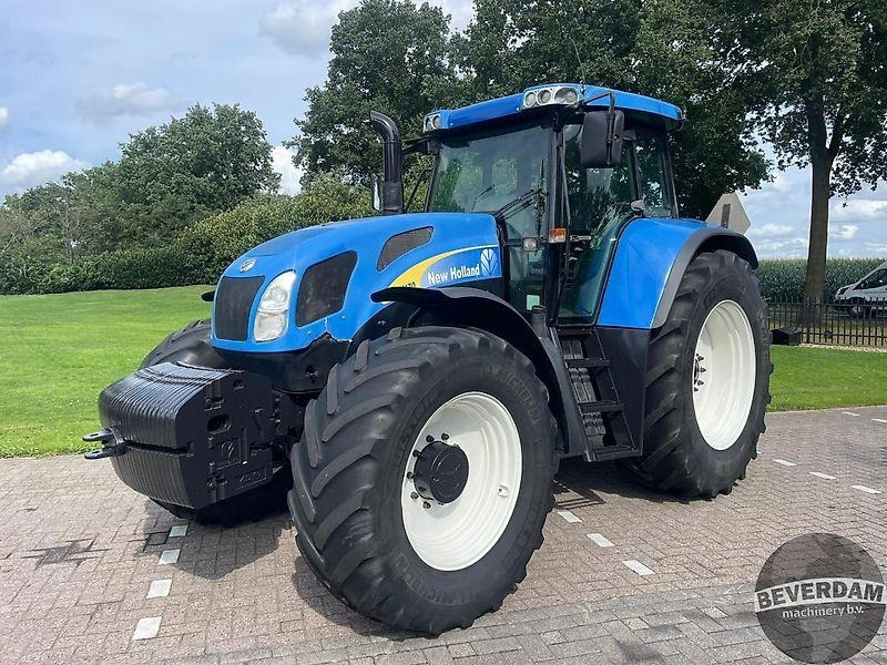 New Holland TVT 170 - Farm tractor: picture 1 New Holland TVT 170 - Farm tractor: picture 1