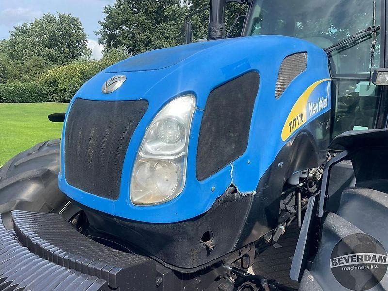 New Holland TVT 170 - Farm tractor: picture 4 New Holland TVT 170 - Farm tractor: picture 4