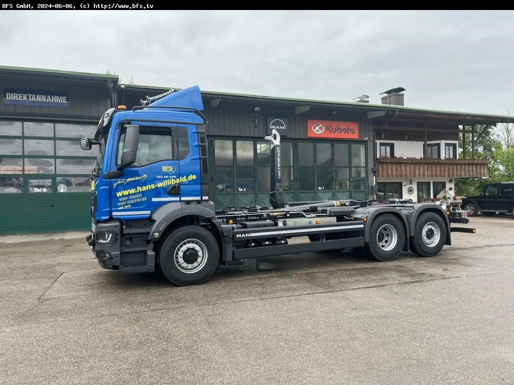 MAN TGS (TG3) 26.520 6x4H-4 BL CH MEILLER - Hook lift truck: picture 1 MAN TGS (TG3) 26.520 6x4H-4 BL CH MEILLER - Hook lift truck: picture 1