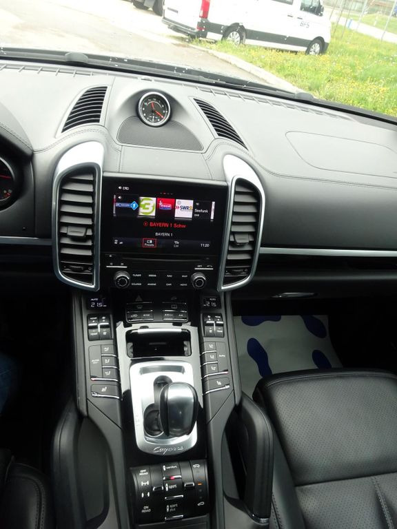 SUV Porsche Cayenne Diesel Platinum Edition 100 Liter Tank !: picture 11