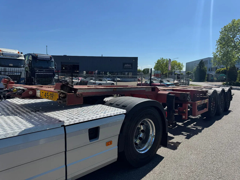 Broshuis 3 UCC-39/45 EU - 3 AXLE SAF + LIFTING AXLE - Container transporter/ Swap body semi-trailer: picture 5 Broshuis 3 UCC-39/45 EU - 3 AXLE SAF + LIFTING AXLE - Container transporter/ Swap body semi-trailer: picture 5