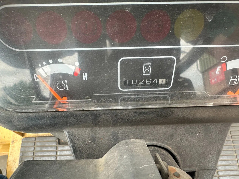 Leasing of Caterpillar DP100 VORKVERSTELLERS +SIDE SHIFT Caterpillar DP100 VORKVERSTELLERS +SIDE SHIFT: picture 10 Leasing of Caterpillar DP100 VORKVERSTELLERS +SIDE SHIFT Caterpillar DP100 VORKVERSTELLERS +SIDE SHIFT: picture 10