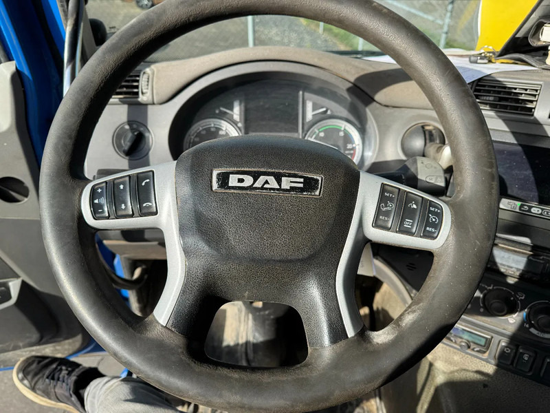 Skip loader truck DAF CF 400 6X2 - EURO 6 + VDL P-18 + REMOTE + LIFT AXLE: picture 18 Skip loader truck DAF CF 400 6X2 - EURO 6 + VDL P-18 + REMOTE + LIFT AXLE: picture 18