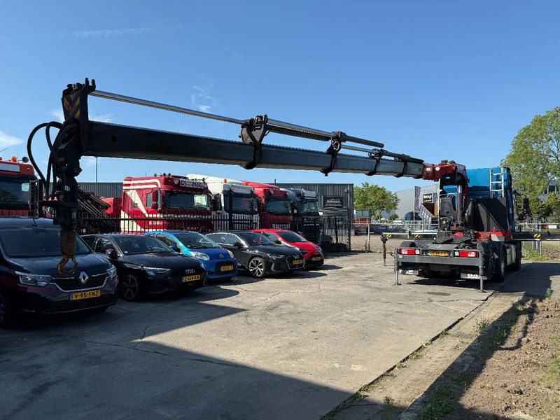 DAF CF 440 6X2 EURO 6 + HMF 3220-K5 REMOTE 5E & 6E FUNCTIE - Crane truck: picture 4 DAF CF 440 6X2 EURO 6 + HMF 3220-K5 REMOTE 5E & 6E FUNCTIE - Crane truck: picture 4