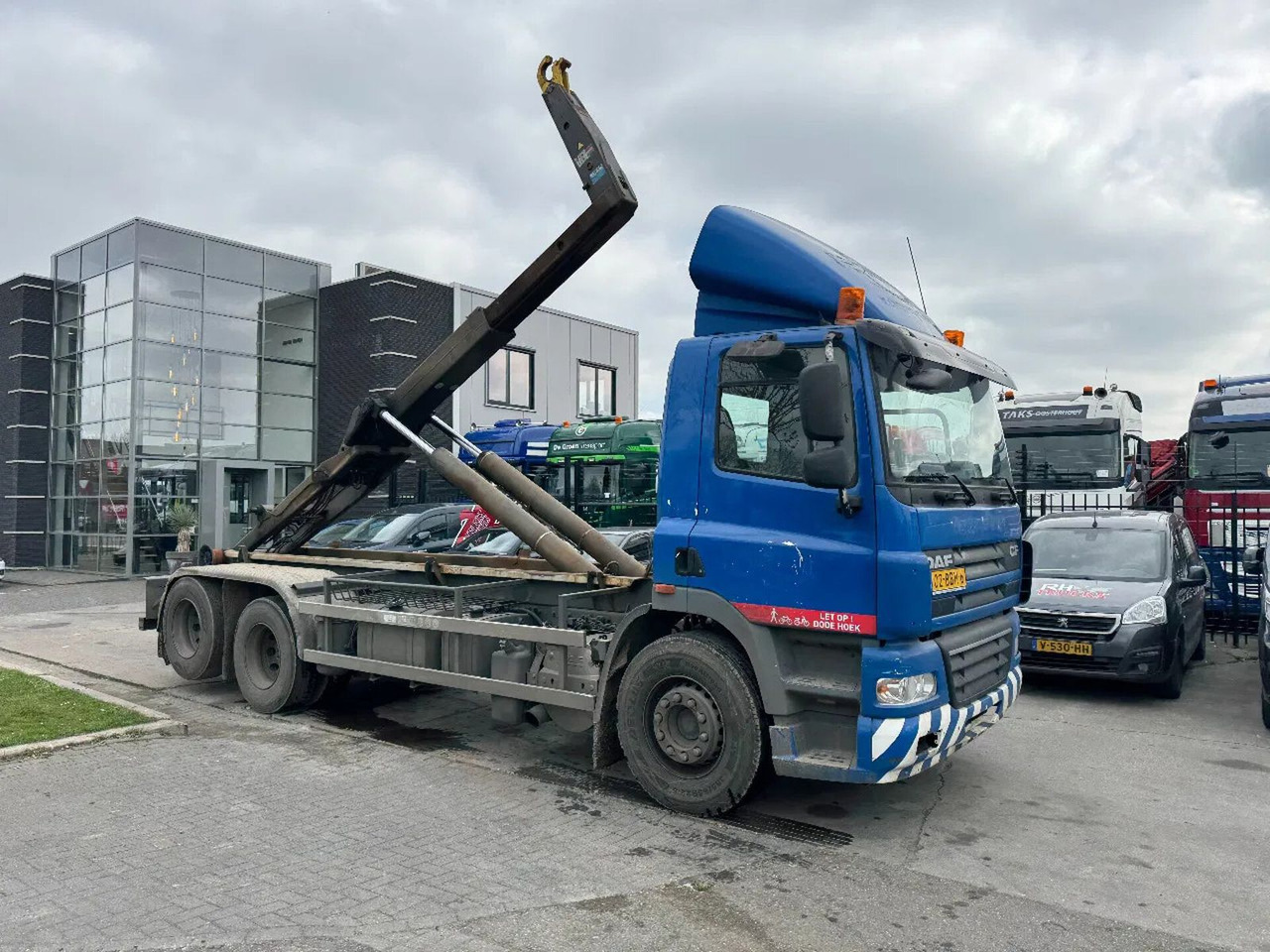 DAF CF 85.360 EURO 5 6X2 25T VDL HOOK TÜV 11-2025 - Hook lift truck: picture 3 DAF CF 85.360 EURO 5 6X2 25T VDL HOOK TÜV 11-2025 - Hook lift truck: picture 3