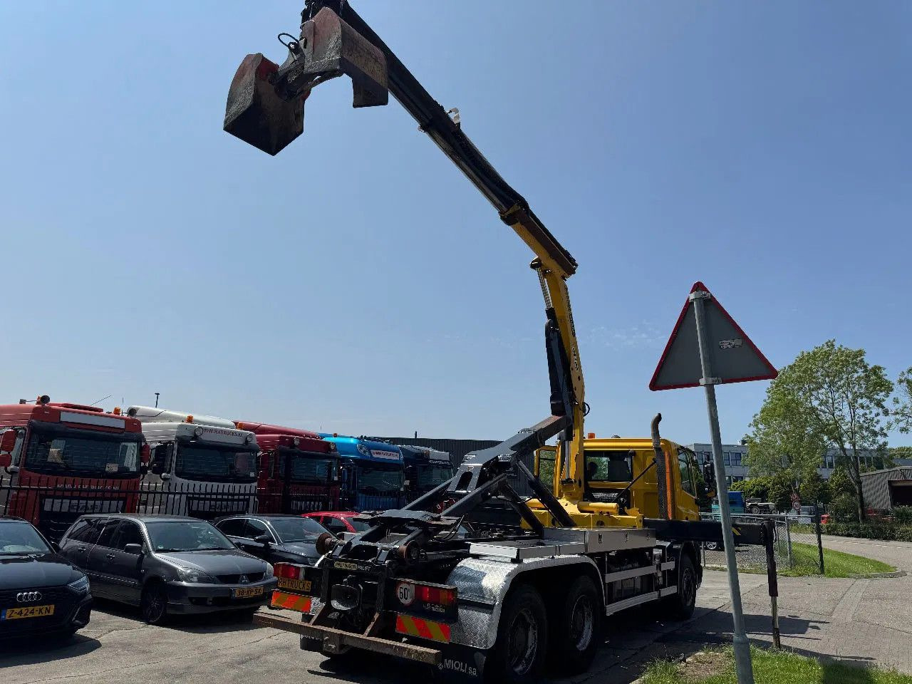 DAF CF 85.410 6X4 - EURO 5 + PALFINGER PK15500 + REM - Crane truck: picture 4 DAF CF 85.410 6X4 - EURO 5 + PALFINGER PK15500 + REM - Crane truck: picture 4