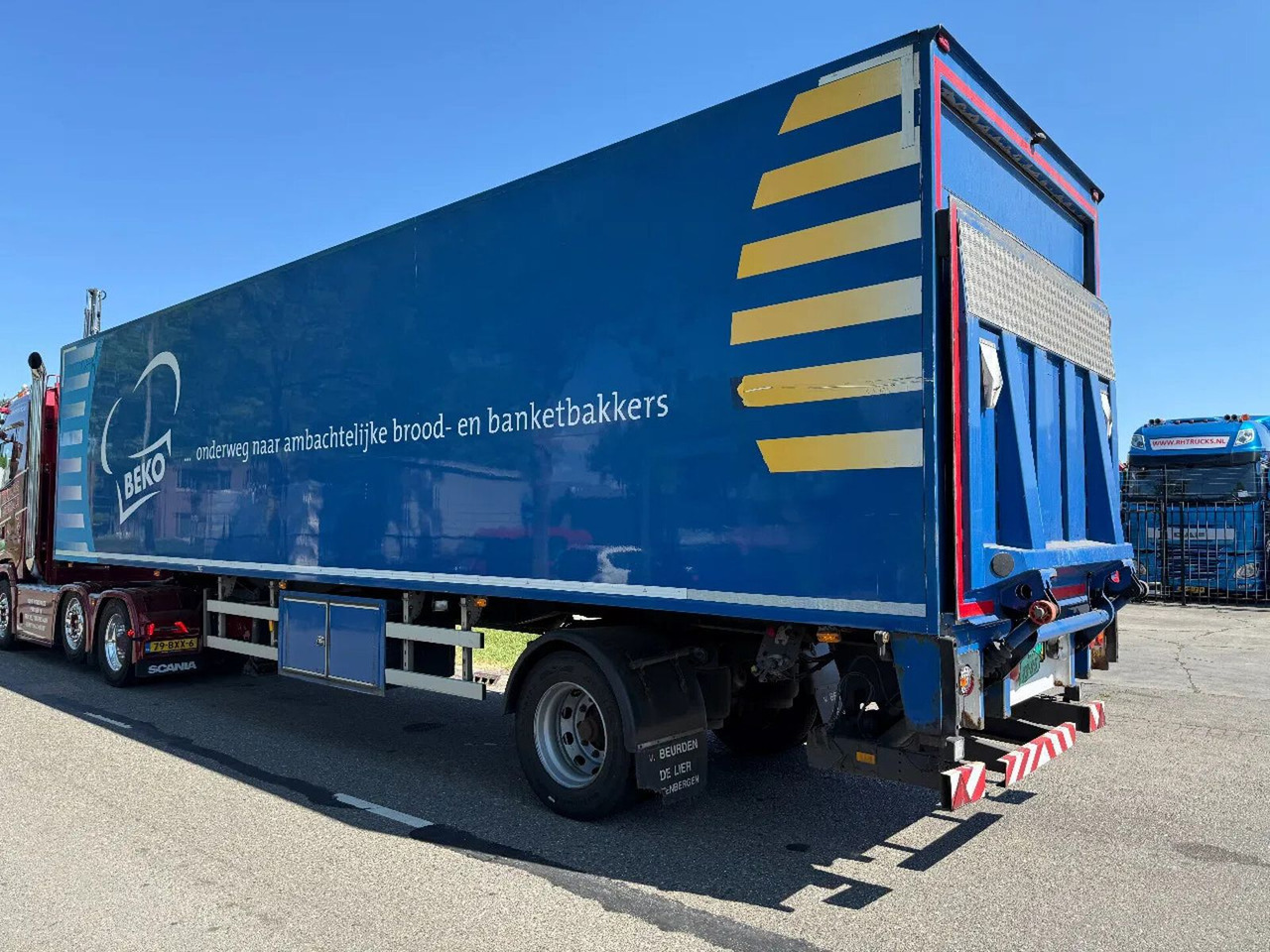HRD 1 AS - BPW + CARRIER VECTOR 1550 + LOADLIFT 2000 - Refrigerator semi-trailer: picture 5 HRD 1 AS - BPW + CARRIER VECTOR 1550 + LOADLIFT 2000 - Refrigerator semi-trailer: picture 5