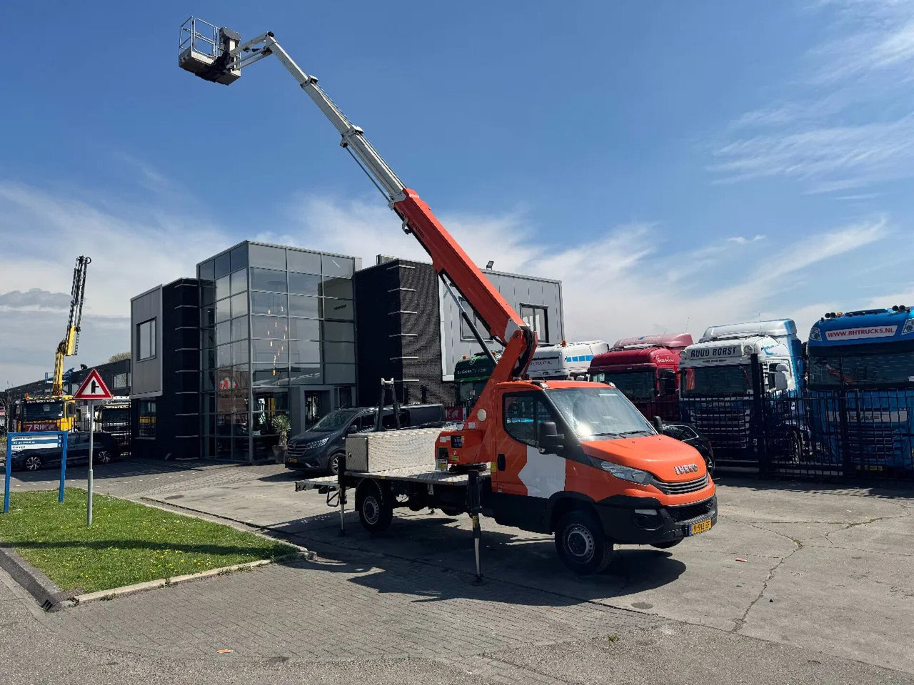 Iveco DAILY 35 140 SCORPION 2112J 2019 - Truck mounted aerial platform: picture 5 Iveco DAILY 35 140 SCORPION 2112J 2019 - Truck mounted aerial platform: picture 5
