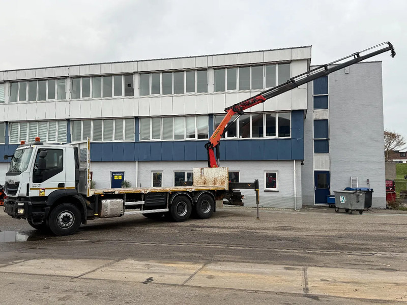 Iveco Trakker 360 6X4 EURO 6 + PALFINGER PK20001K + REMOTE CONTROL - Dropside/ Flatbed truck, Crane truck: picture 2 Iveco Trakker 360 6X4 EURO 6 + PALFINGER PK20001K + REMOTE CONTROL - Dropside/ Flatbed truck, Crane truck: picture 2
