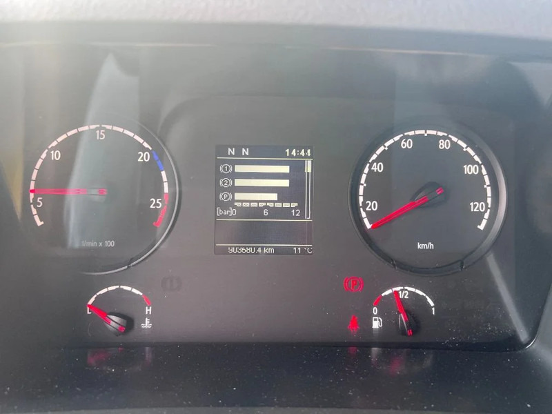 Box truck Scania P230 4X2 EURO 5 BOX 790x246x252: picture 13 Box truck Scania P230 4X2 EURO 5 BOX 790x246x252: picture 13