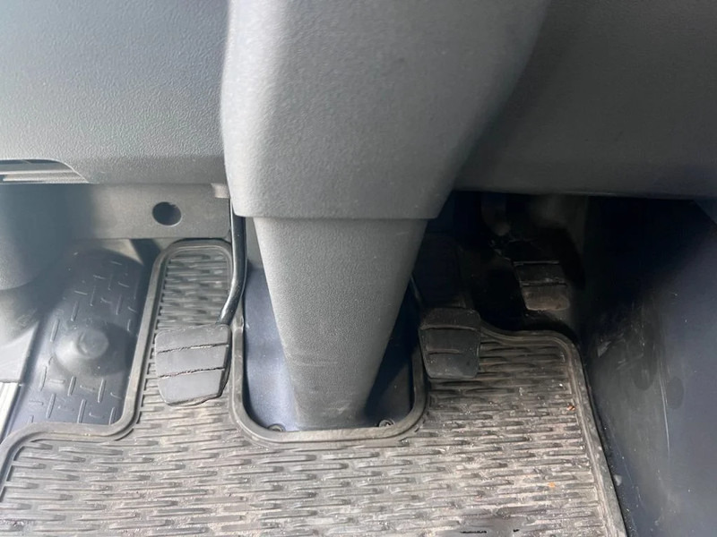 Box truck Scania P230 4X2 EURO 5 BOX 790x246x252: picture 16 Box truck Scania P230 4X2 EURO 5 BOX 790x246x252: picture 16