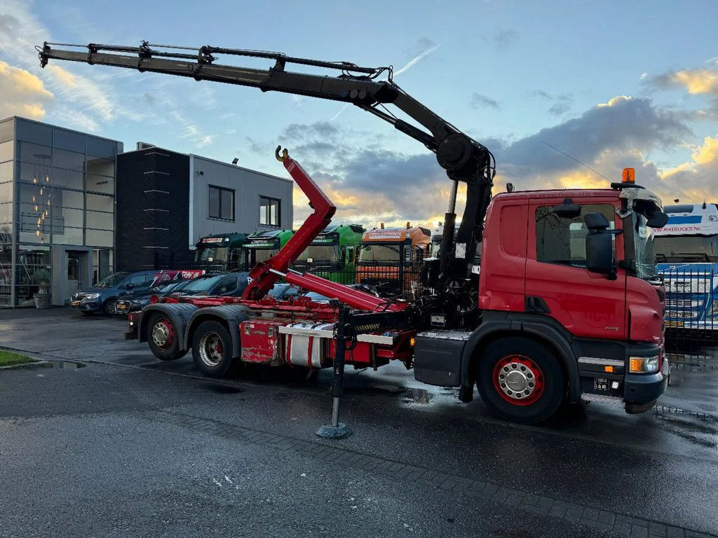 Scania P320 6X2 - EURO 6 + HIAB XS 144 HIPRO + REMOTE + - Crane truck, Hook lift truck: picture 1 Scania P320 6X2 - EURO 6 + HIAB XS 144 HIPRO + REMOTE + - Crane truck, Hook lift truck: picture 1