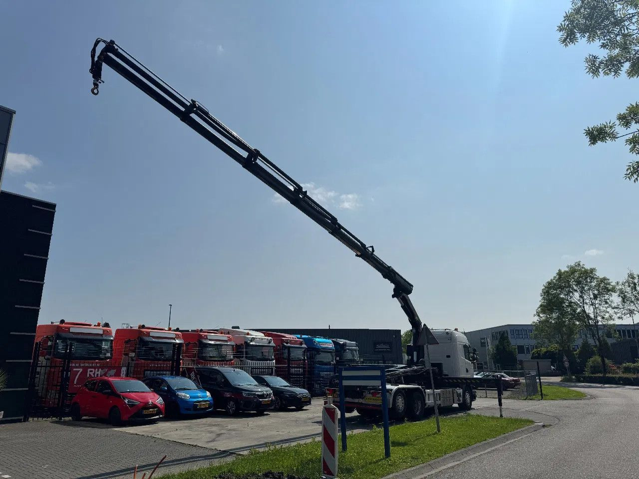 Scania R450 6X2 - EURO 6 + PALFINGER PK 32002-SH + REMO - Hook lift truck, Crane truck: picture 4 Scania R450 6X2 - EURO 6 + PALFINGER PK 32002-SH + REMO - Hook lift truck, Crane truck: picture 4