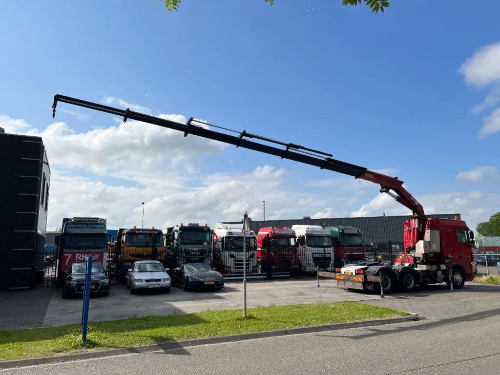 DAF XF 105.460 6X4 EURO 5 + HMF 4220 K6 + REMOTE CON - Tractor unit: picture 5 DAF XF 105.460 6X4 EURO 5 + HMF 4220 K6 + REMOTE CON - Tractor unit: picture 5