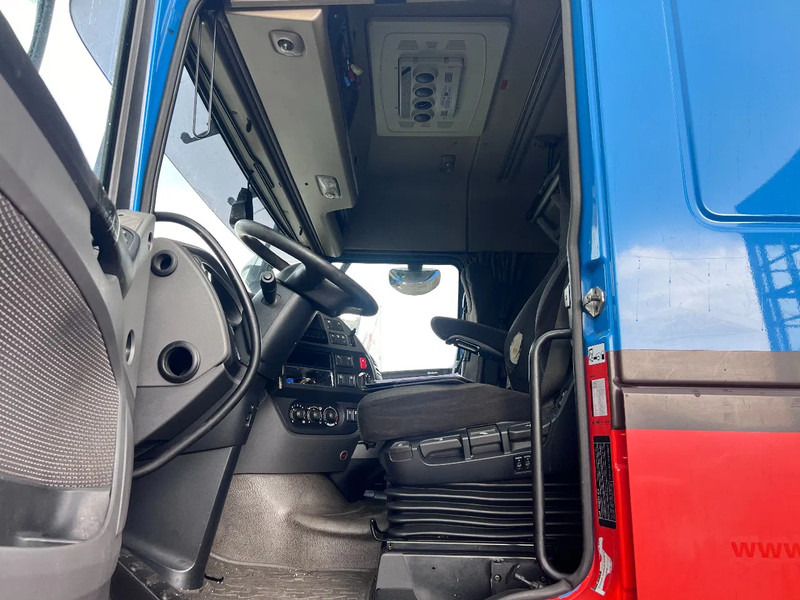 Tractor unit DAF XF 440 4X2 EURO 6 MEGA LOW DECK: picture 10